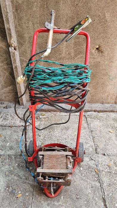 Aparat de sudură cu transformator – FUNCȚIONAL – construcție robustă, pe roți