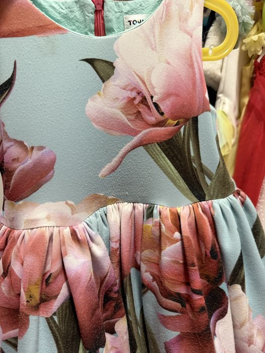 Прекрасна лятна рокля от Точици- размер 4-6г