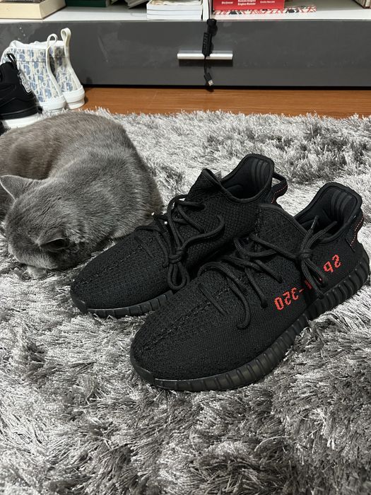 Yeezy boost 350 bred v2