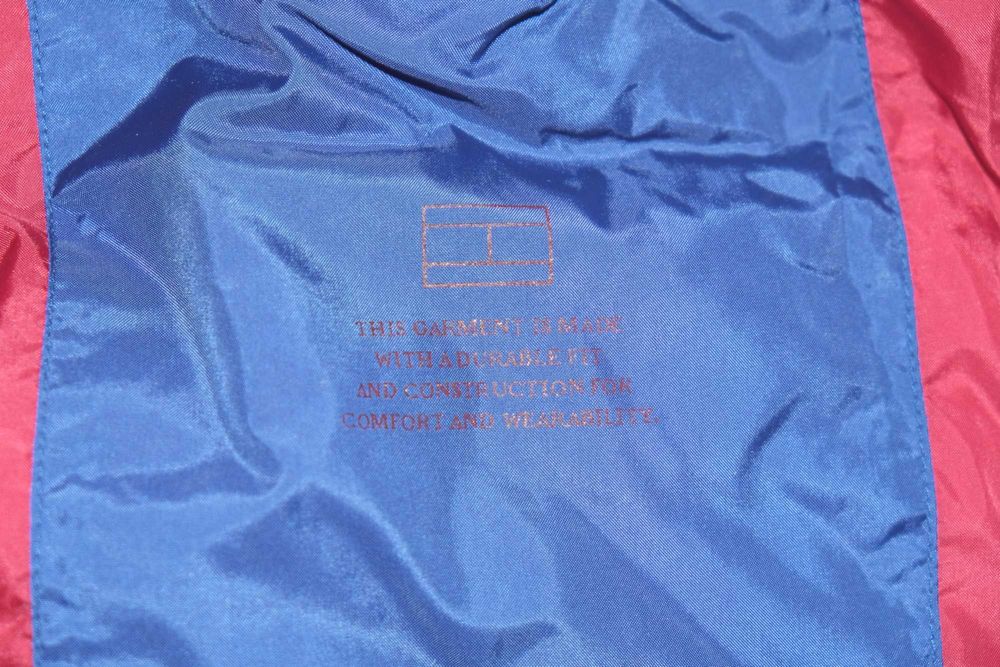 Tommy Hilfiger оригинална мъжка пухенка яке.