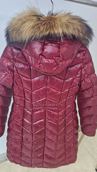 Geaca M o n c l e r  Model visiniu nr1 XS/S  puf de gasca OFERTA