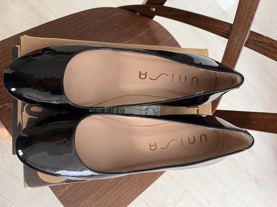 Pantofi de lac toc comod Unisa 37- 38 noi picior îngust