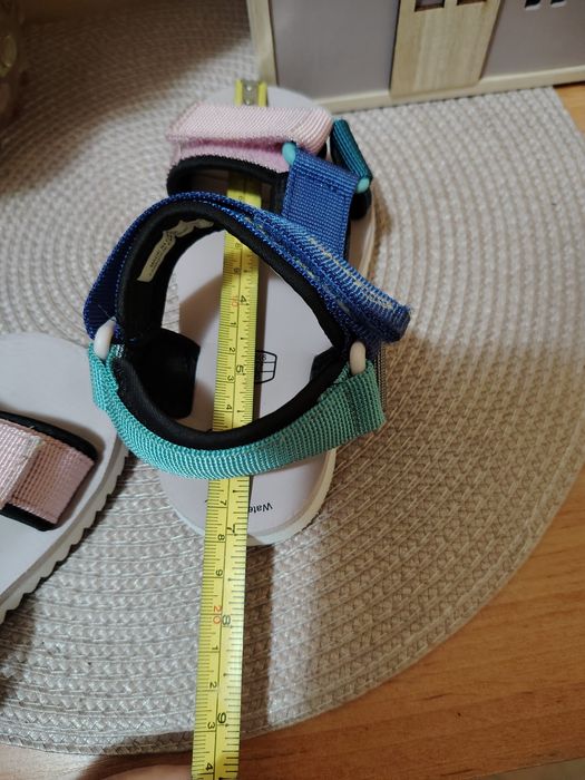 Детски сандали Clarks 27