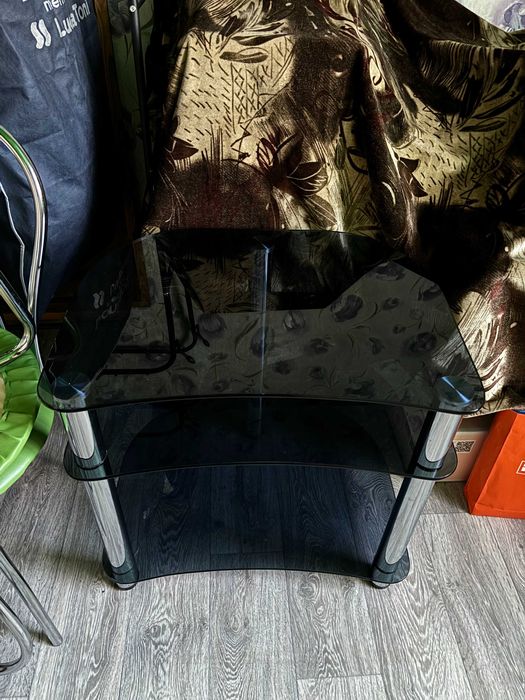 Тумба стеклянная под телевизор