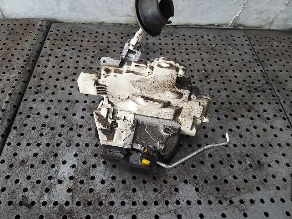Broasca usa stanga spate seat exeo 8e0839015