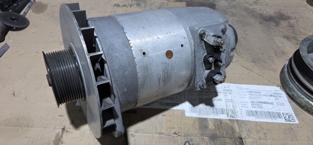 Alternator Bosch SEG 0120689600 11-28V 110/180A Mercedes