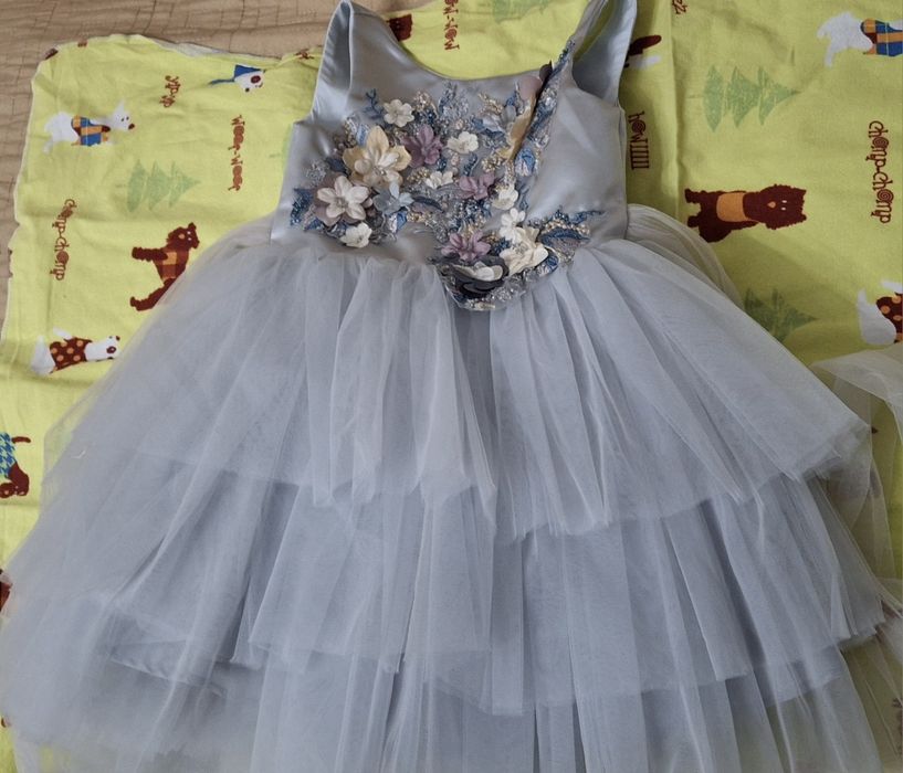 Продам платье на девочку