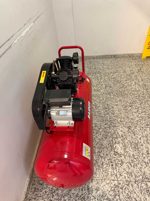 Компресор 200L 2.2kW 250L/min 2цил. ремък RD-AC19
