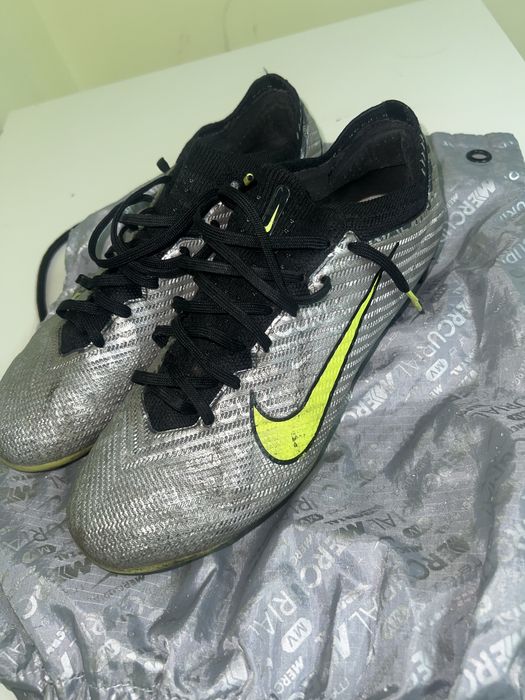 ghete de fotbal elite , nr 41 , stare excelentă !