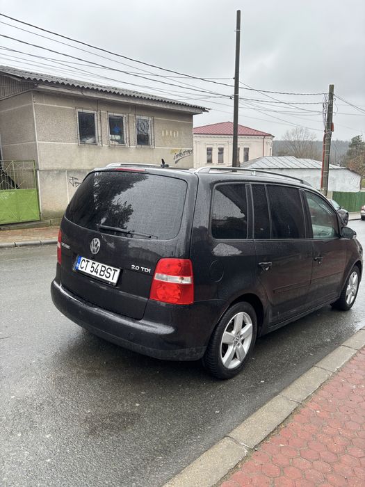 Vw touran 2.0 l 140 cp