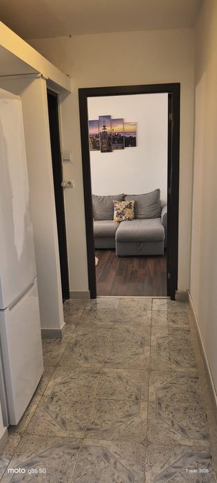 Inchiriez apartament 3 camere