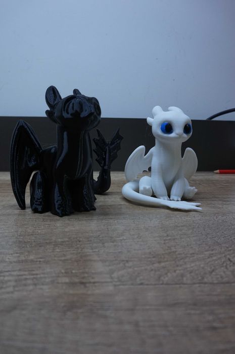 Продам фигурки дневной и ночной фурий