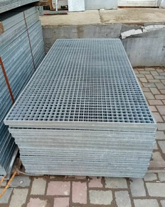 Vine mi grătare zincată orice dimensiune și drept de pentru scări
