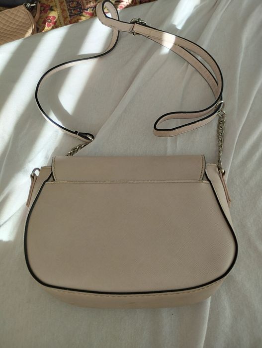 Дамска чанта с дълга дръжка