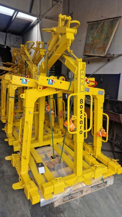 Furca macara pentru paleti