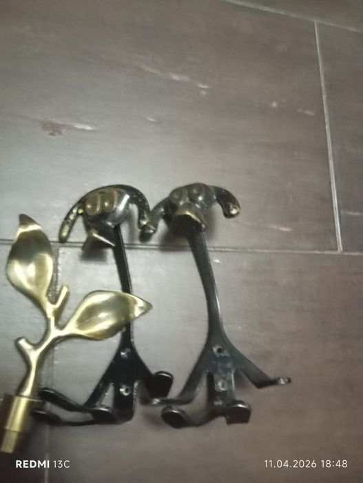 Вешалка настенная