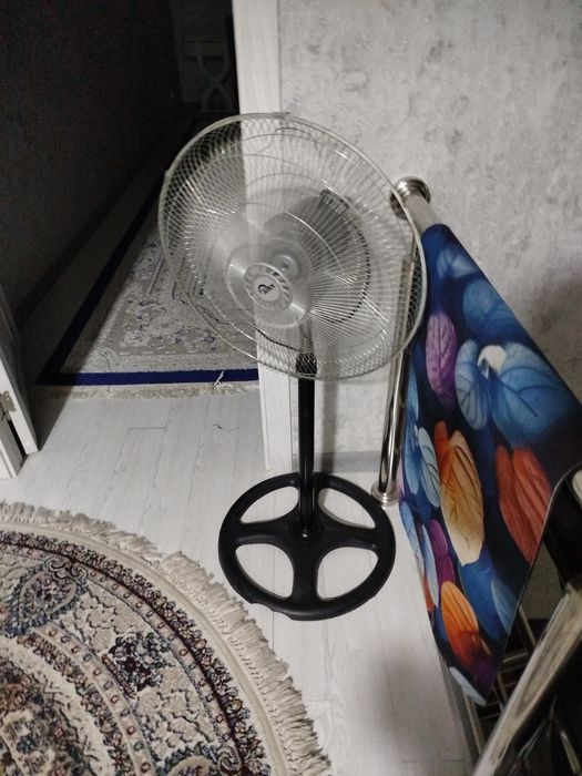 Ventilyator sotiladi