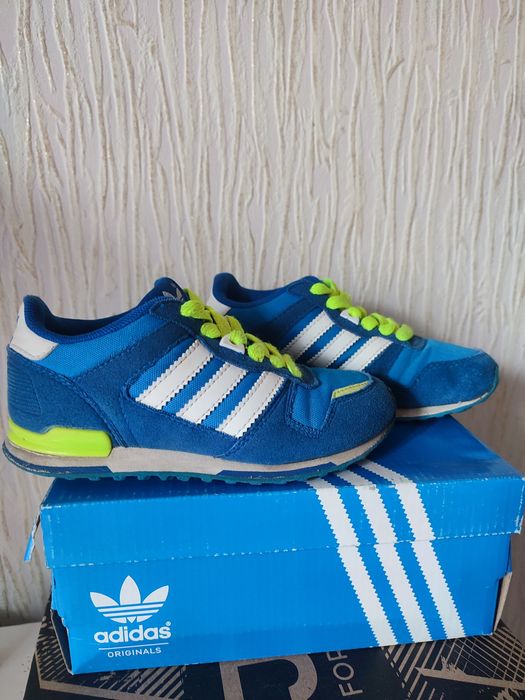 Продам кроссовки Adidas original