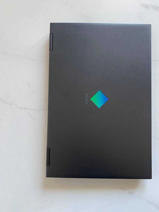 HP Omen 15 600$ qiz bola ishlatgan