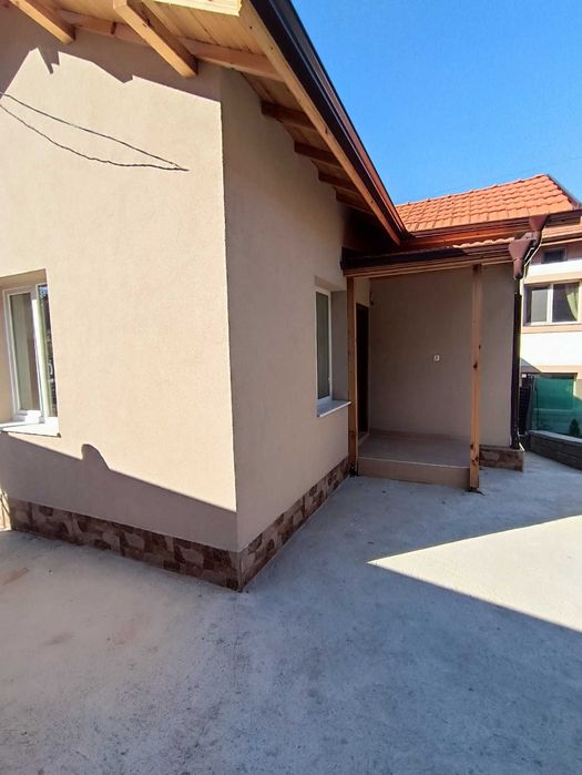 Продава се Къща в Батановци - 50 кв.м за 1700 €/кв.м - Снимка #2