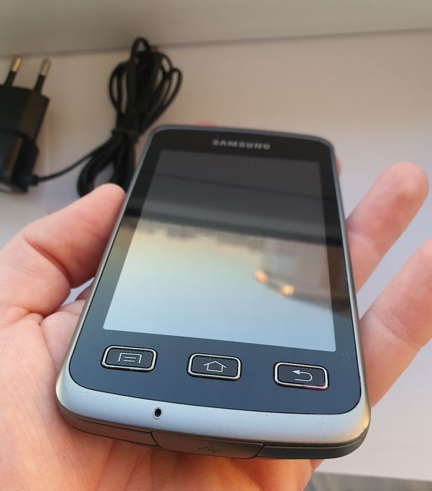 Vând Samsung Xcover de colectie.Pret 160 ron