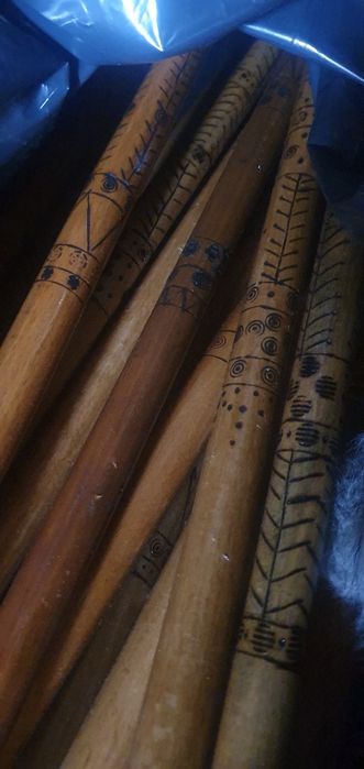 Vand bastoane lemn lucrate manual diverse modele!