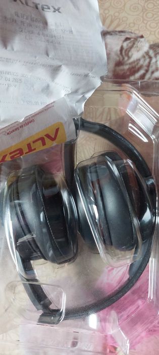 Skullcandy cassette wireless