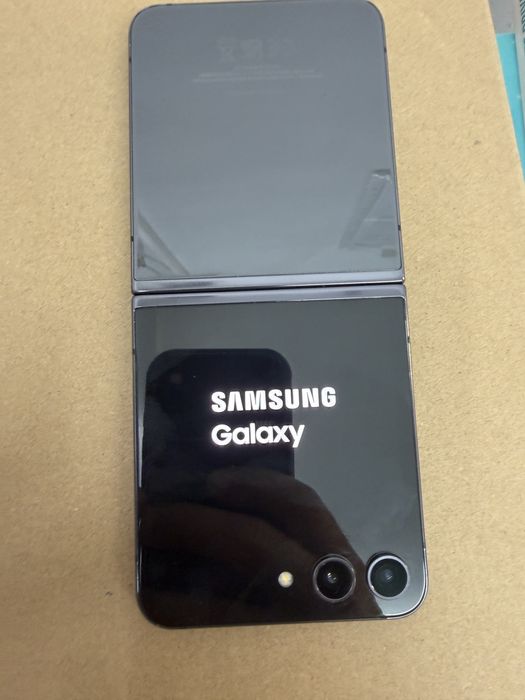 Samsung z flip 5