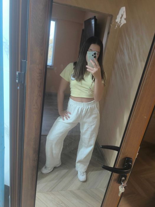 Pull and Bear нов анцуг/панталон.