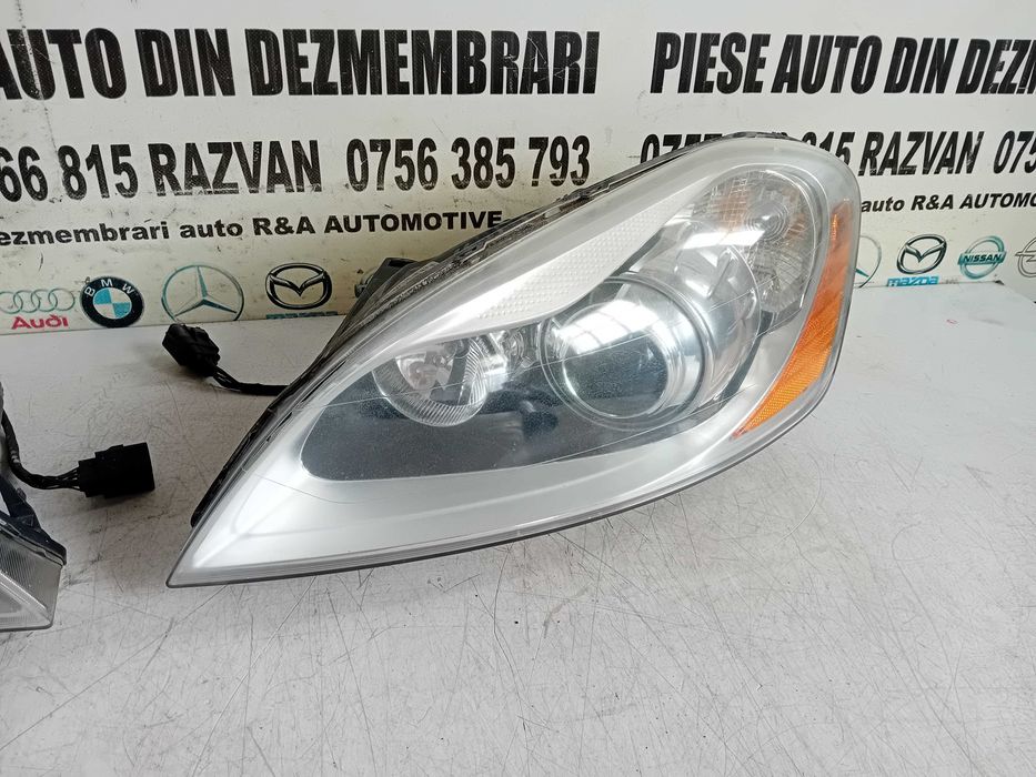 Faruri Far Stanga Dreapta Volvo XC60 Xenon Complete Originale RHD Cod 3076318 30763137 Intacte