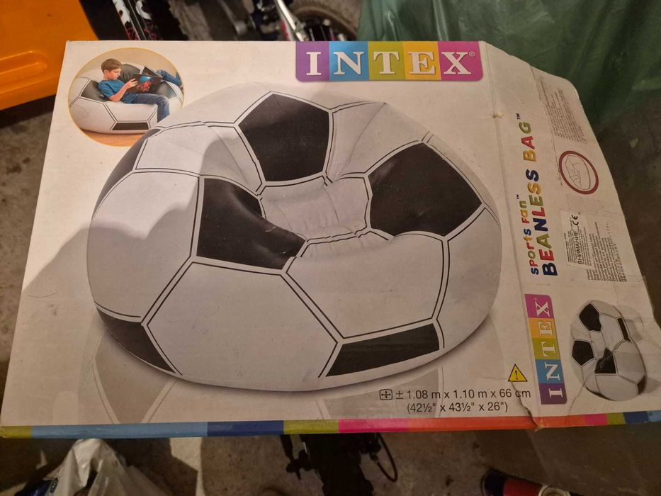 Надуваеми играчки (акула, костенурка, топка-фотьойл, пояси, дракон)