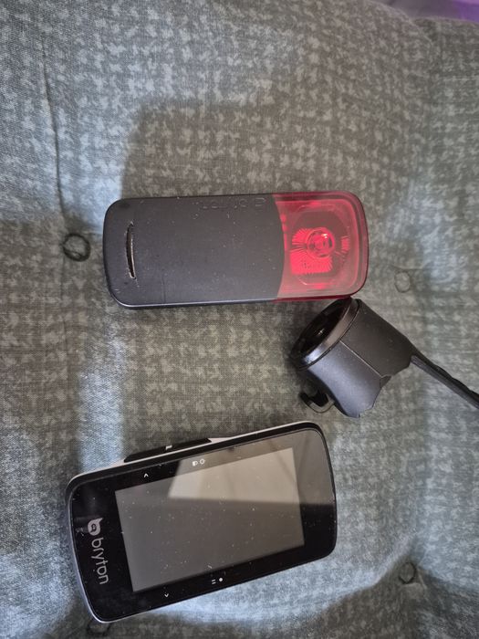 Ciclocomputer și radar Bryton