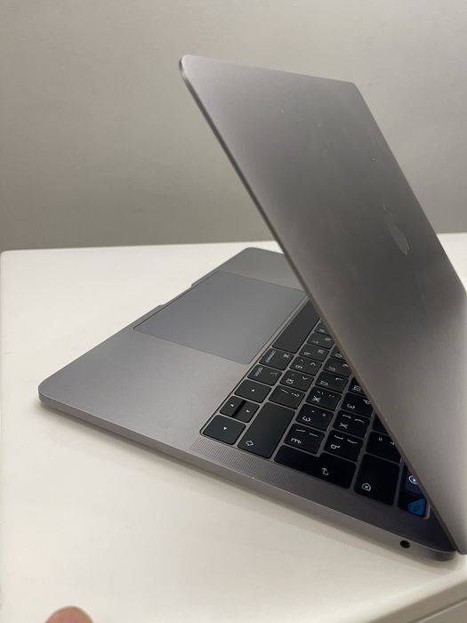 Продам MacBook Pro 13” 2019