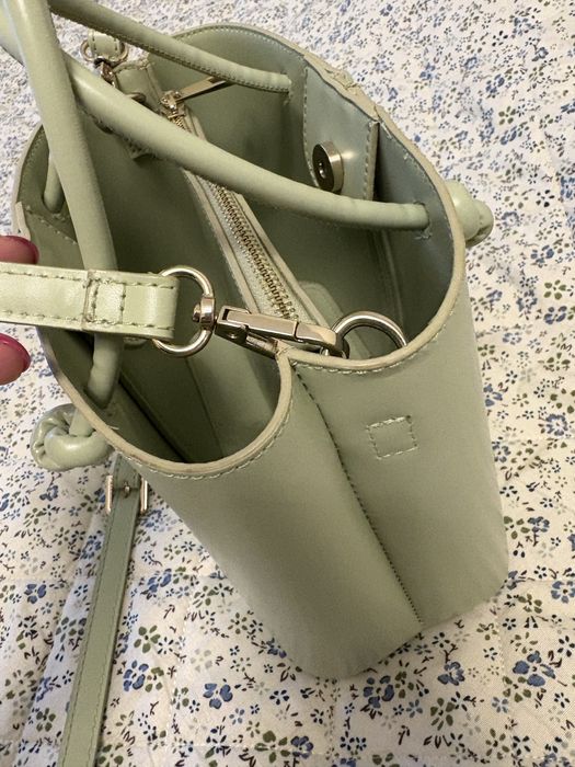 Дамска чанта на Zara