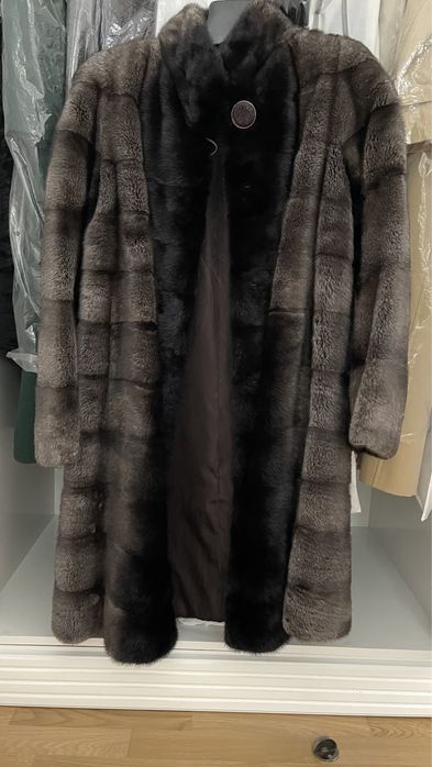 Продам шубу красивую ,