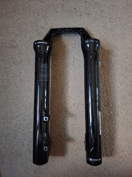 Lower Furcă Rockshox Zeb Ultimate Charger 3 ( Megre pentru orice zeb )