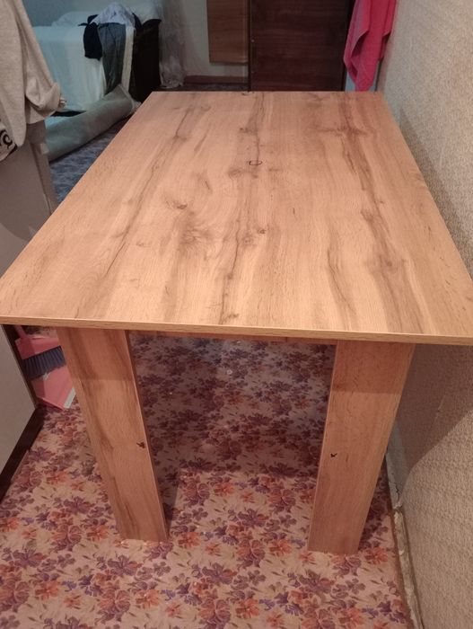 Продам новый кухонный стол