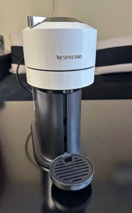 Кафе машина Nespresso Vertuo Next