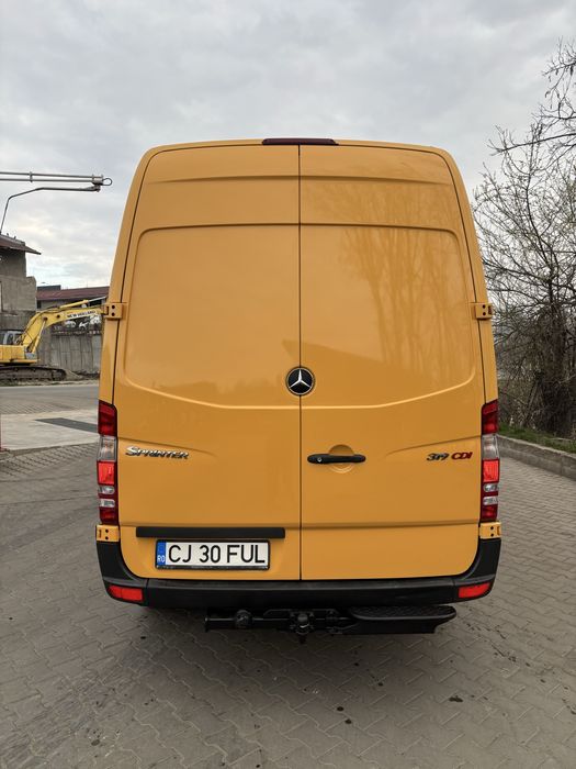 Vand Mercedes Sprinter 319 motor 3.0 cdi 9 locuri 190 cp