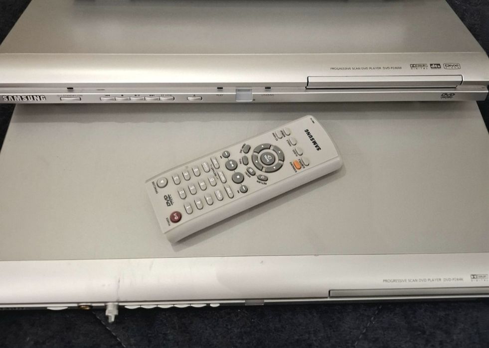 Продаются DVD Samsung,пульт,штекер есть.Состояние отличное.