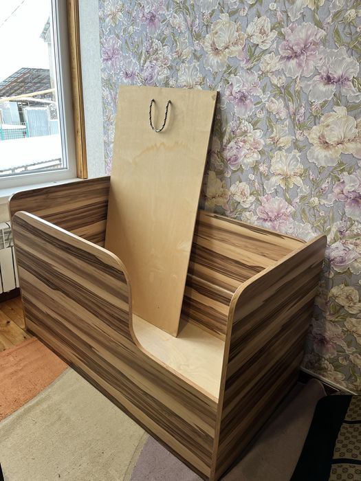 Детская кроватка, манеж