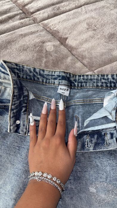 Дънки с камъни