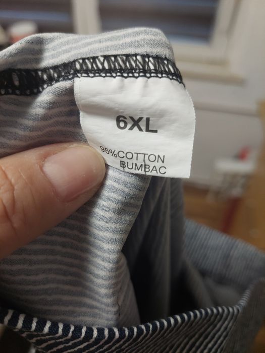 Pantaloni trei sferturi