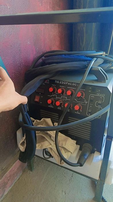 Сваричний апарат для алюмини  новий  продам  срочна