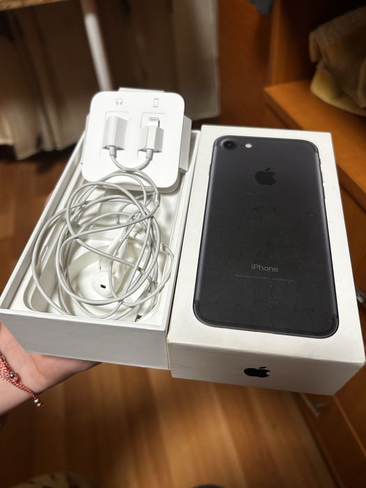 Vand Iphone 7 de 128gb in stare perfecta