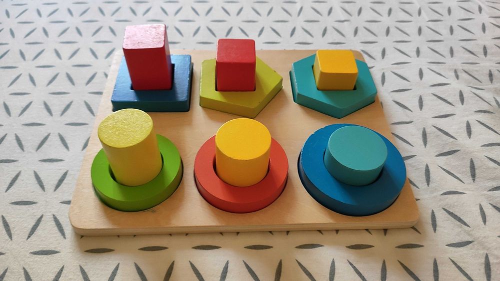 Дървени образователни играчки