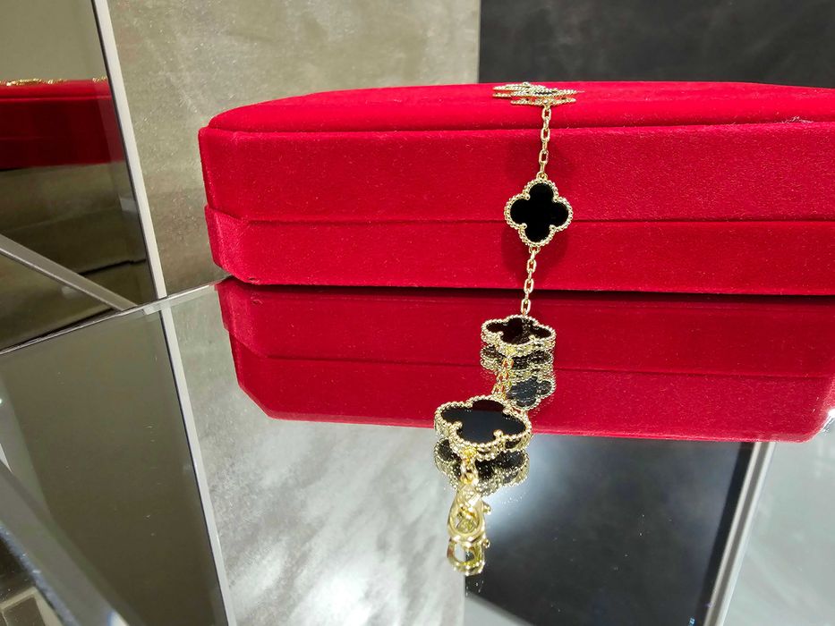 Van Cleef & Arpels VCA Black Onyx 5 Motifs Alhambra Дамска Гривна