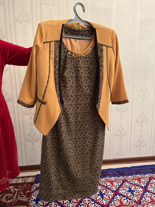 продам женское платье двойка