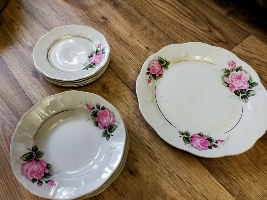 Продам Набор тарелок