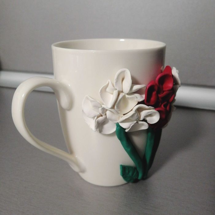 Чаша с цветя от полимерна глина